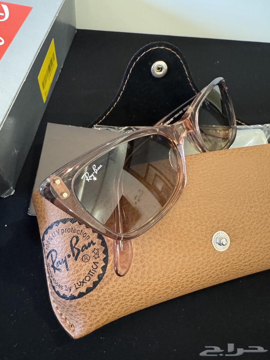 نظارة شمسية نسائية RayBan ( جديدة لم تستخدم )64469028080771112