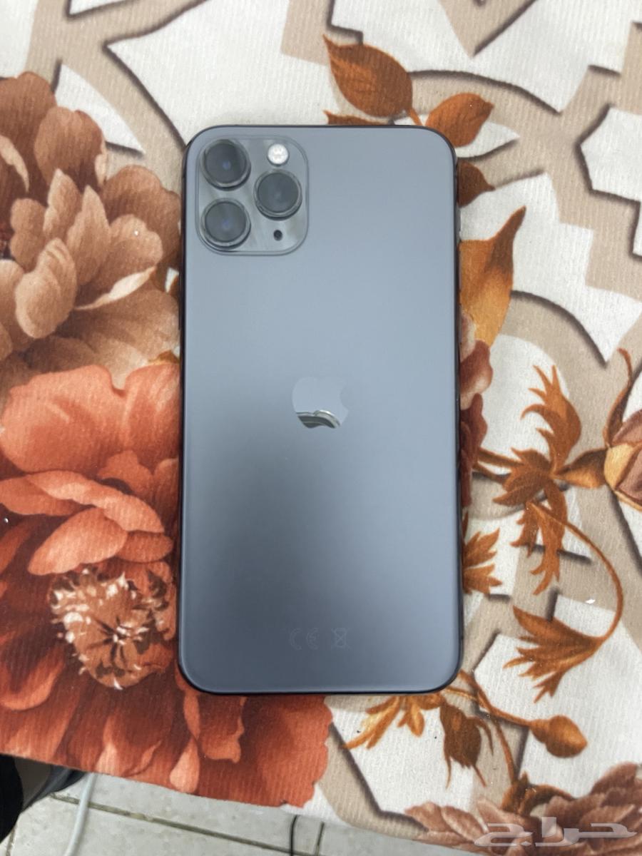 iPhone 11 Pro with all accessories64465339281667113