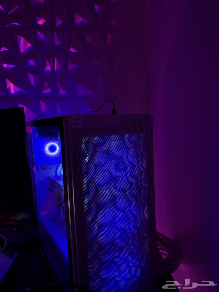 New gaming PC, very little use. Mint condition64468722208001111