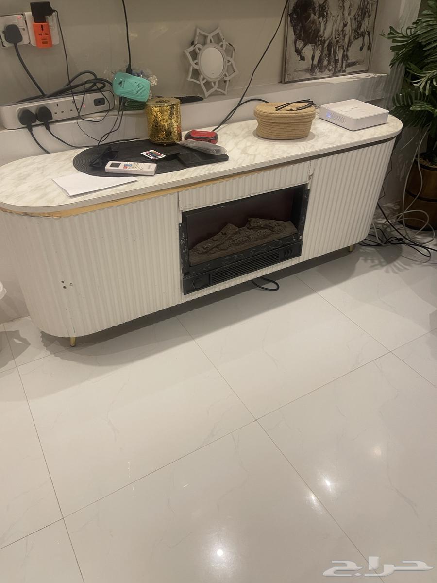 مجلس للبيع ب 500 والمكتبه ب 100 التواصل واتساب فقط للجادين64471485010179112