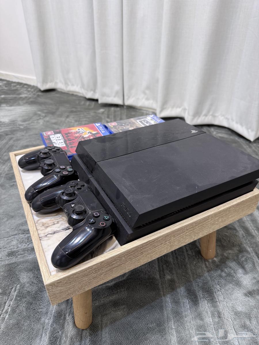 سوني 4 نظيف جدا  وشغال 100   مع ملحقاته64470278861315111