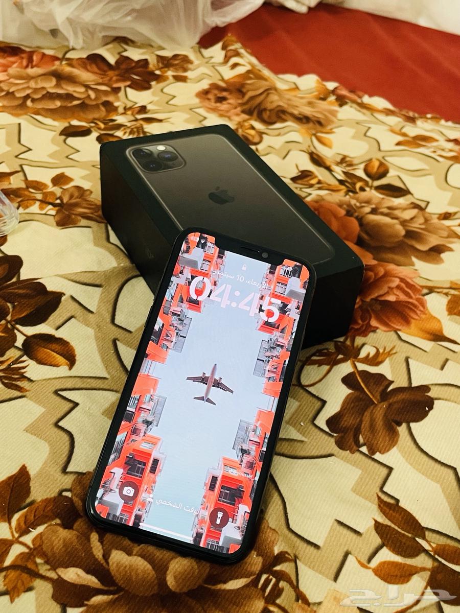 iPhone 11 Pro with all accessories64465339281667111