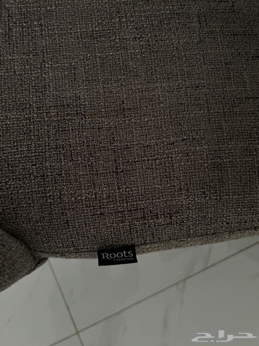 Marble dining table from Al Raqeeb with 8 chairs64468231499011113