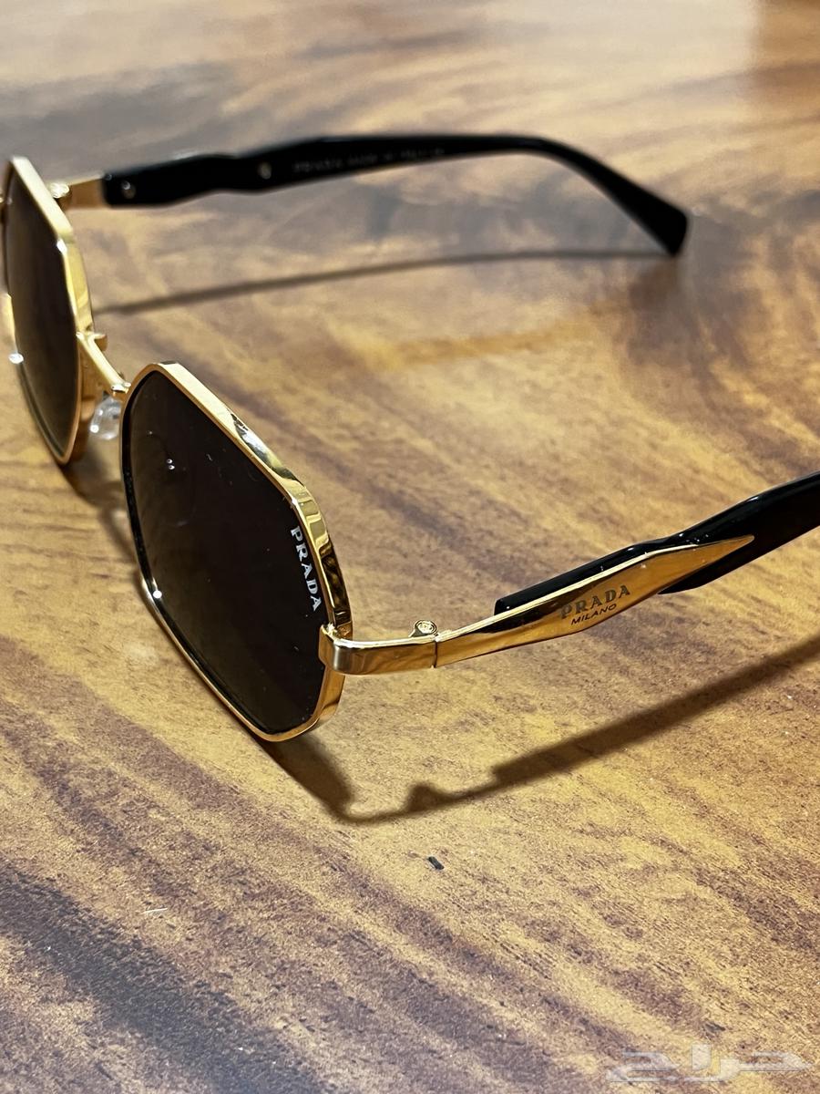 نظارة شمسيه برادا64471335115138112