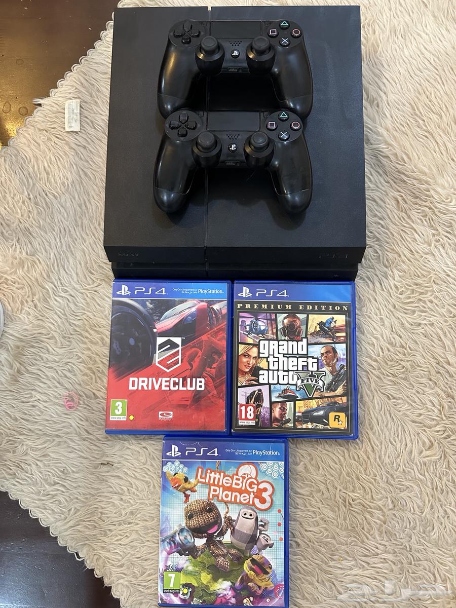 بلايستيشن 4 مع يدين مع 3 اشرطه منهم GTA64469837008258110