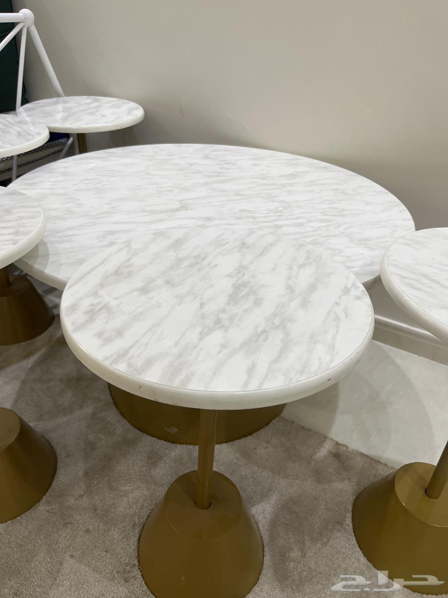 Coffee table with 6 chairs, marble condition very good, nothing wrong with it64468936343042111