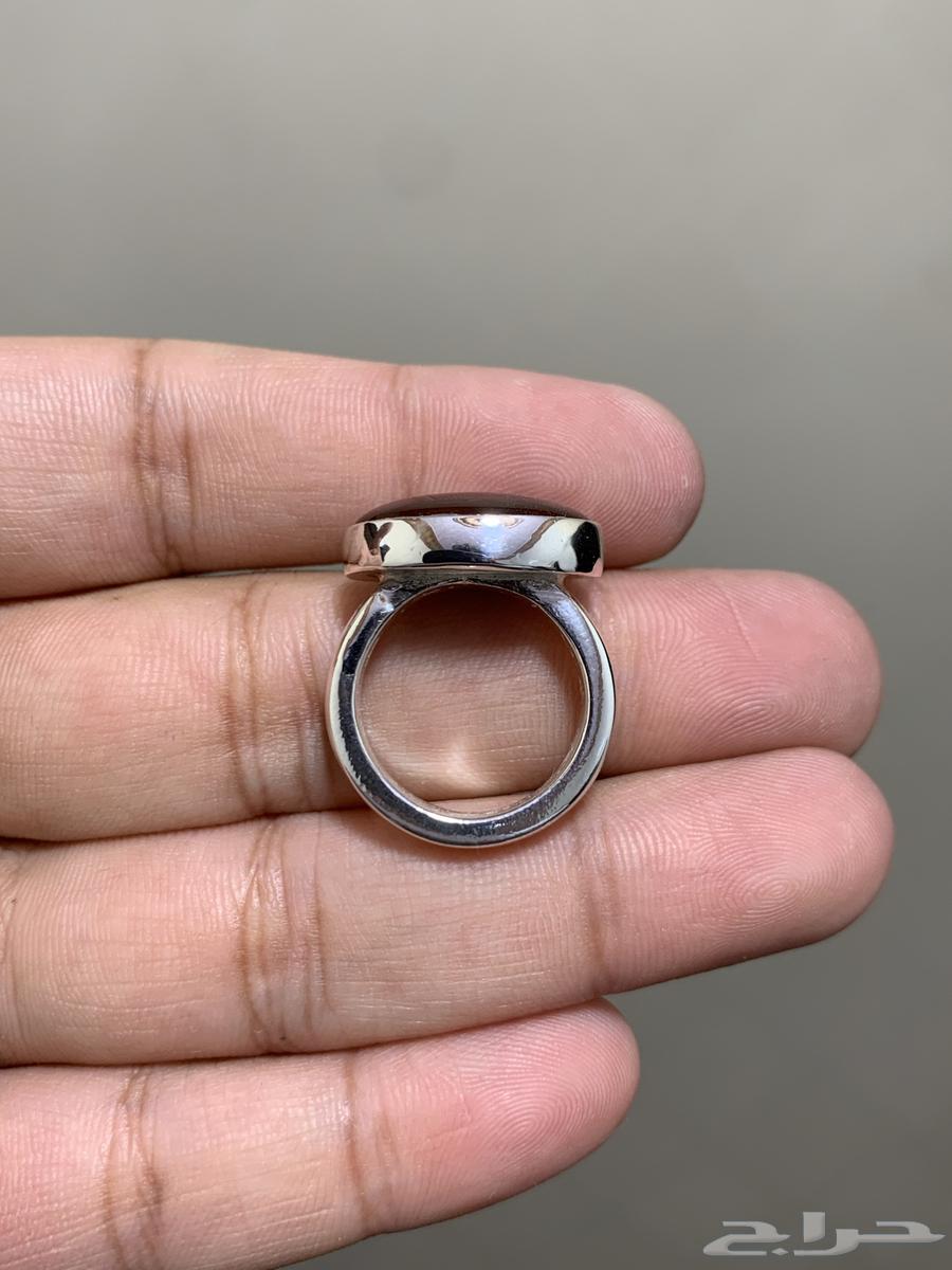 خاتم عقيق كبدي فضة صياغة ملكية تفصيل يدوي فاخر64465479576833114
