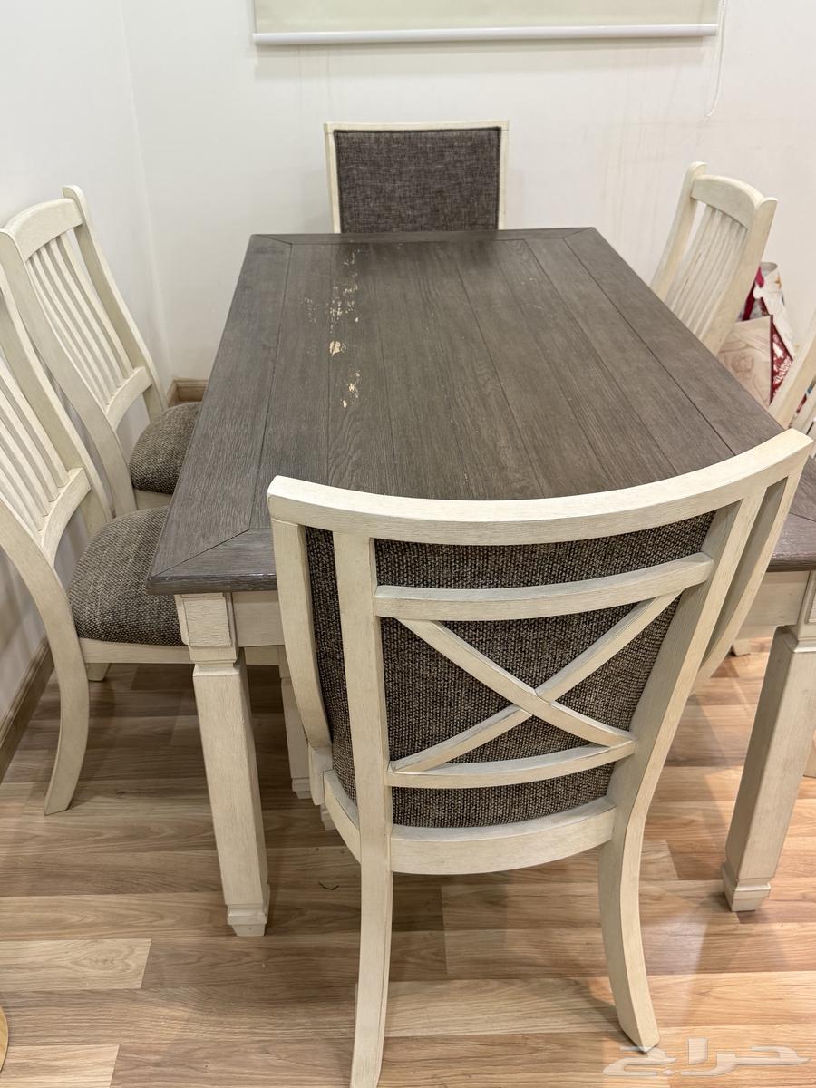 Dining table with 6 chairs for sale (Midas)64468384607747114