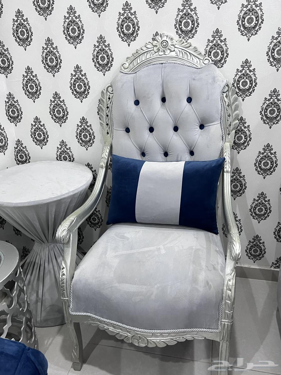 للبيع كنب مجلس كامل مع ملحقاتة64471184642563112