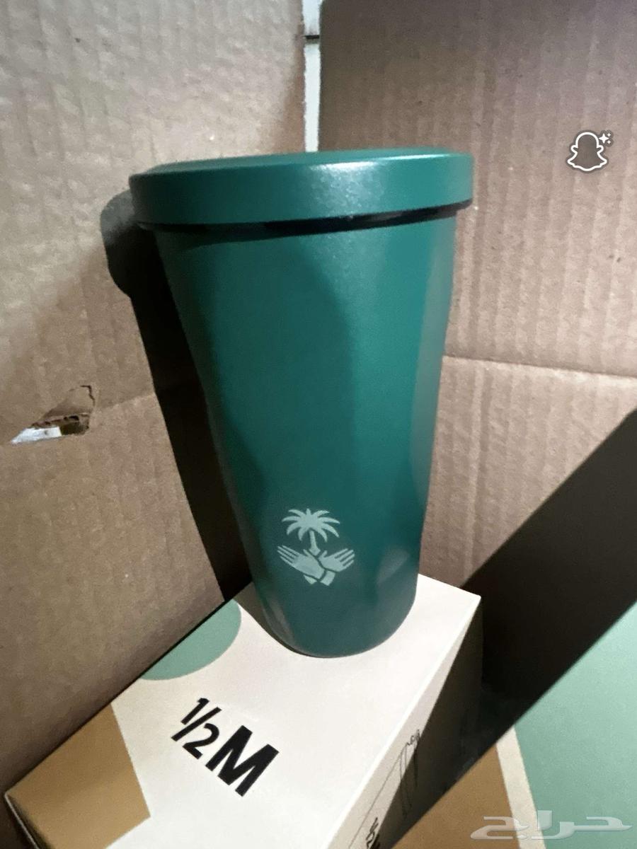 The new Half Million Burger, Al-Fazaa Burger, available in large quantities, cold and hot64470429840771113