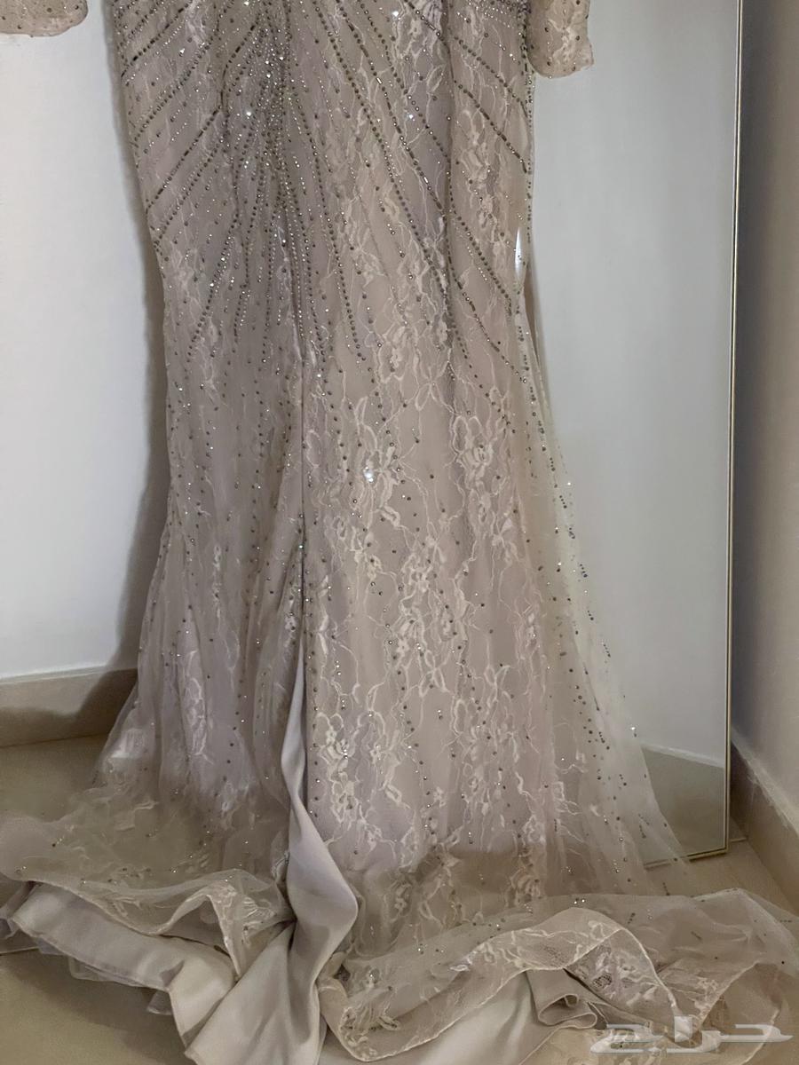 My queen's dress, worn only once, brand new64468204071553114