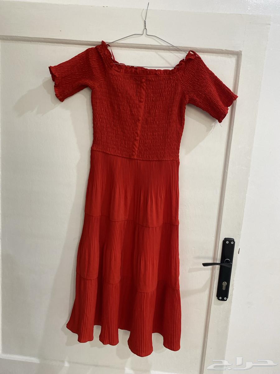 ملابس بناتي احذيه سماعه وحده. ثوب ولادي. آلة فشار64468065594114114