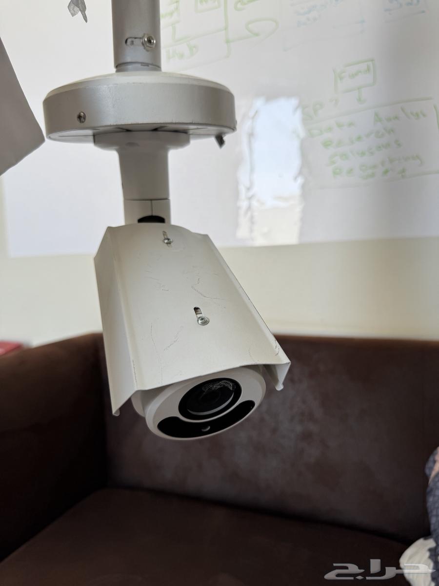 للبيع 6 كاميرات مراقبة احترافية من نوع AVTECH دقة 5 ميجا64467480713217112