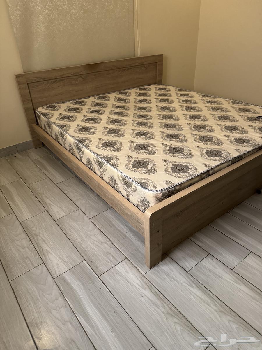 One window air conditioner size 18, one single sofa bed64466291509378111