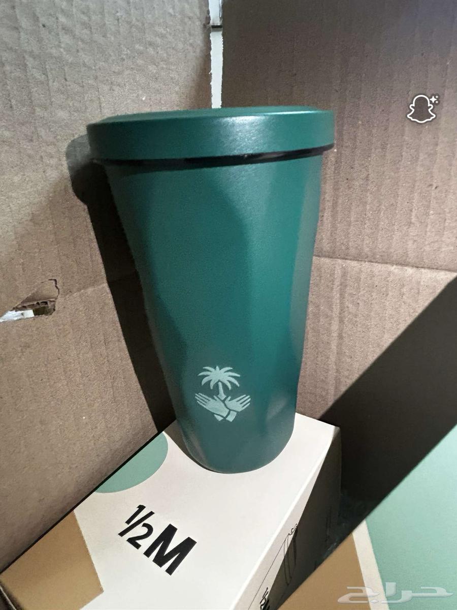 The new Half Million Burger, Al-Fazaa Burger, available in large quantities, cold and hot64470429840771114