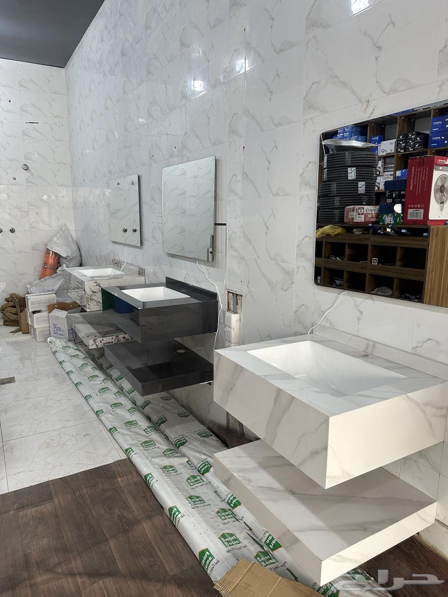 Plumbing, electrical, and building materials shop for rent in Al-Wadiyan64142980223874112