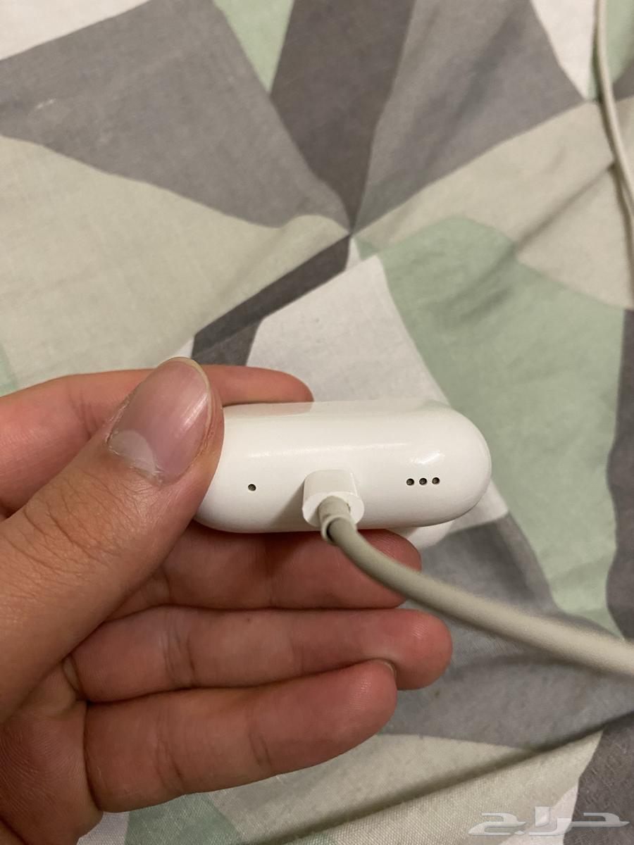 علبة ايربودز 2 برو64464520702595111