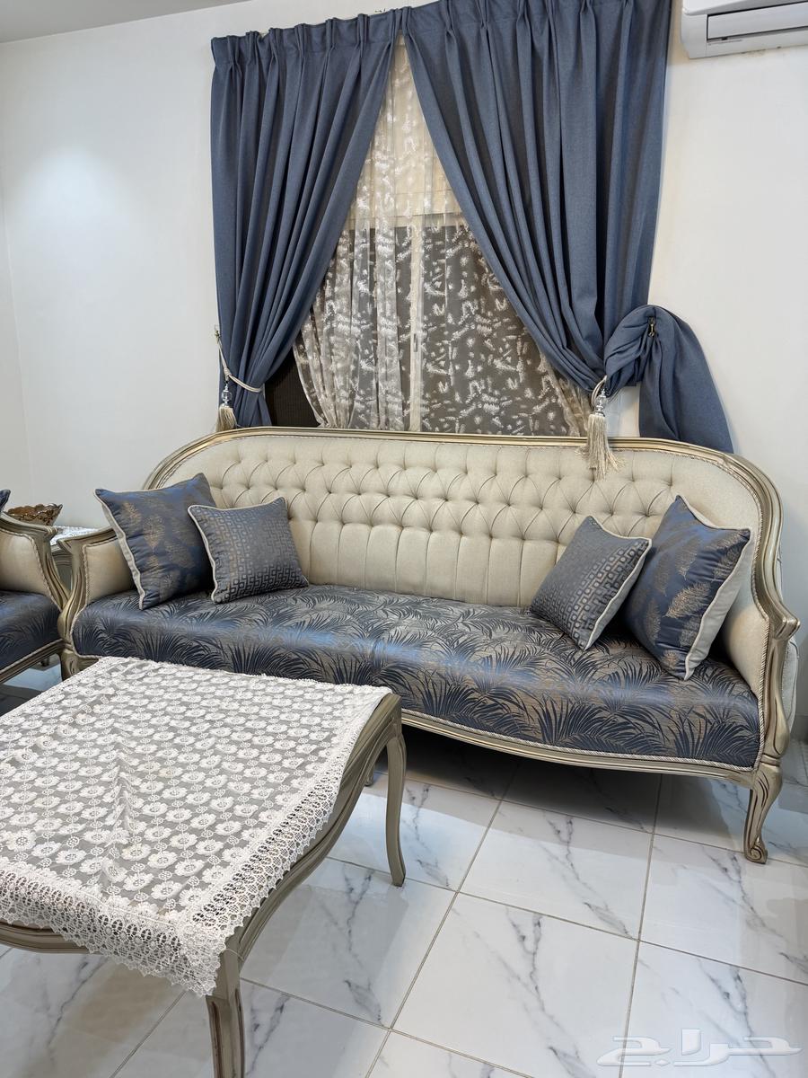 Sofa Set with Tables and Curtain64465577516418112