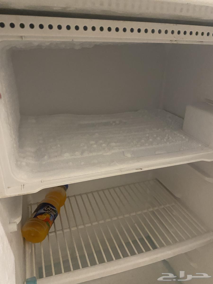 عندي ثلاجه وسط للبيع64470360966401112