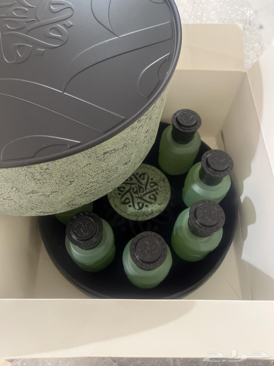 Perfumes64467130179330112