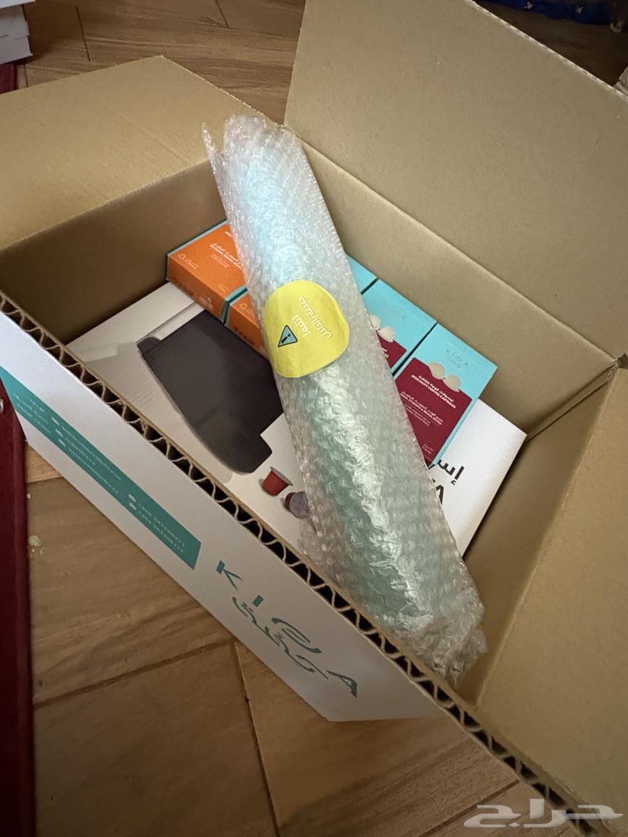 آلة قهوة من كفة بتصميم انيق وحجمه حلو جديده للبيع64471348453889111