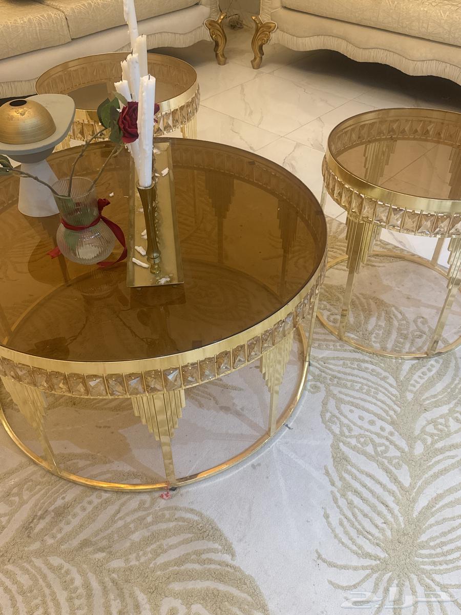 طاوله ذهبيه فخمه64465085760131110