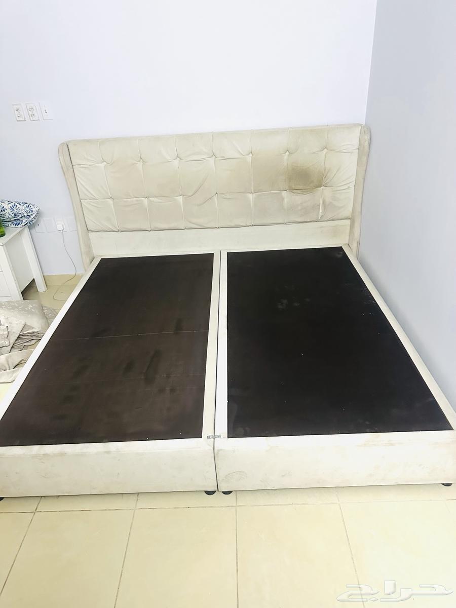 Double bed with mattress and 2 nightstands64464506972801110