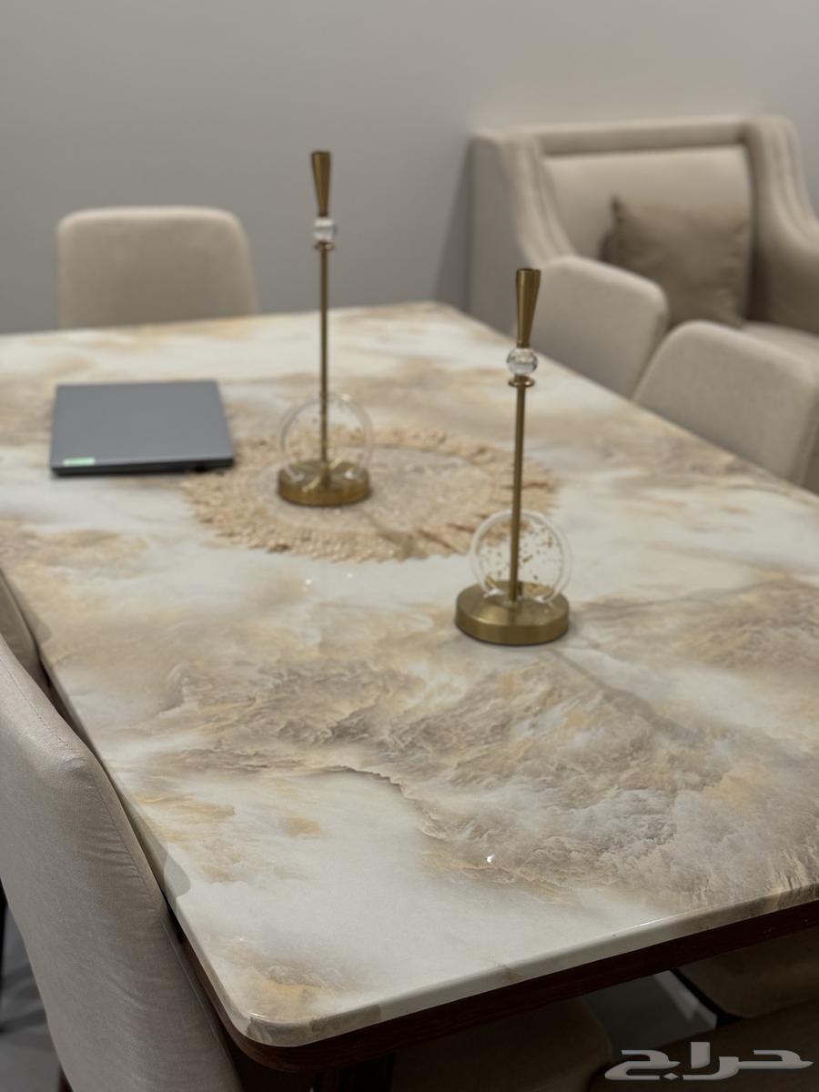 Dining table64471252252801113