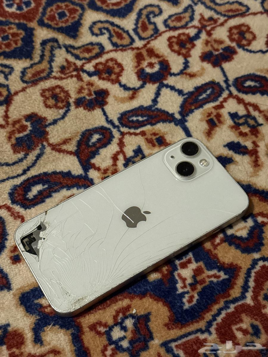 Regular iPhone 1364465898996098111