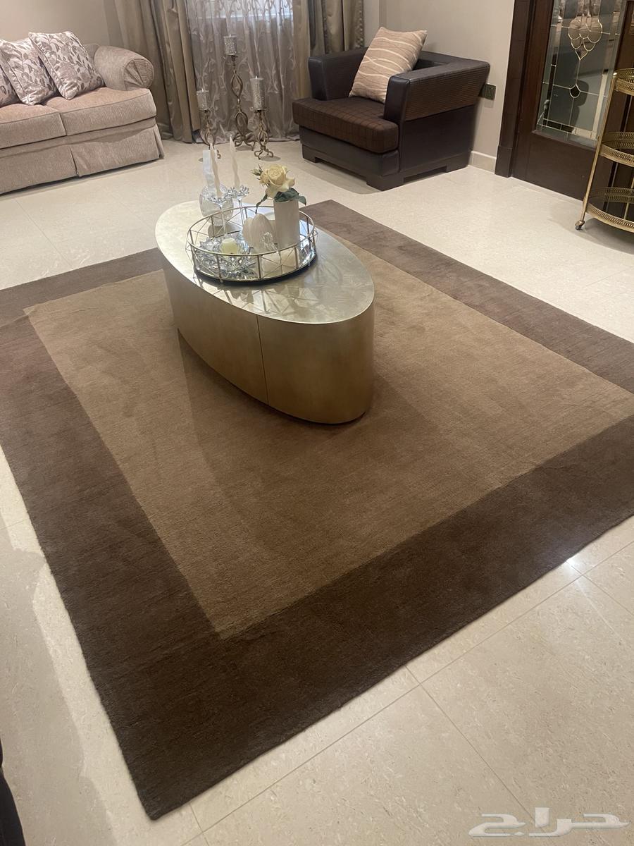 Two combined sofa sets with a carpet64467830212098110