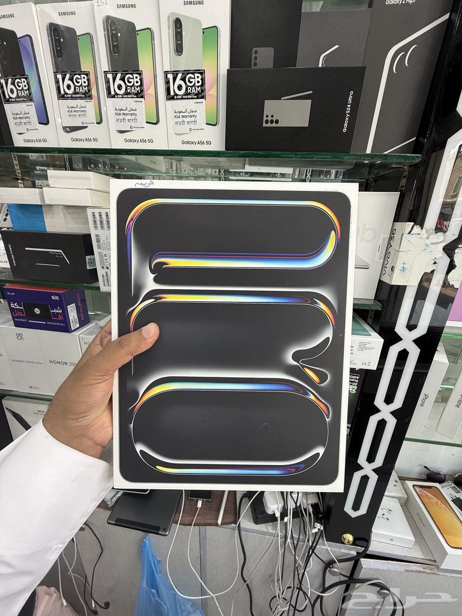 ايباد برو m4 مقاس 13 يدعم الشريحة 256 فلكي و فضي جديد64466067142275111