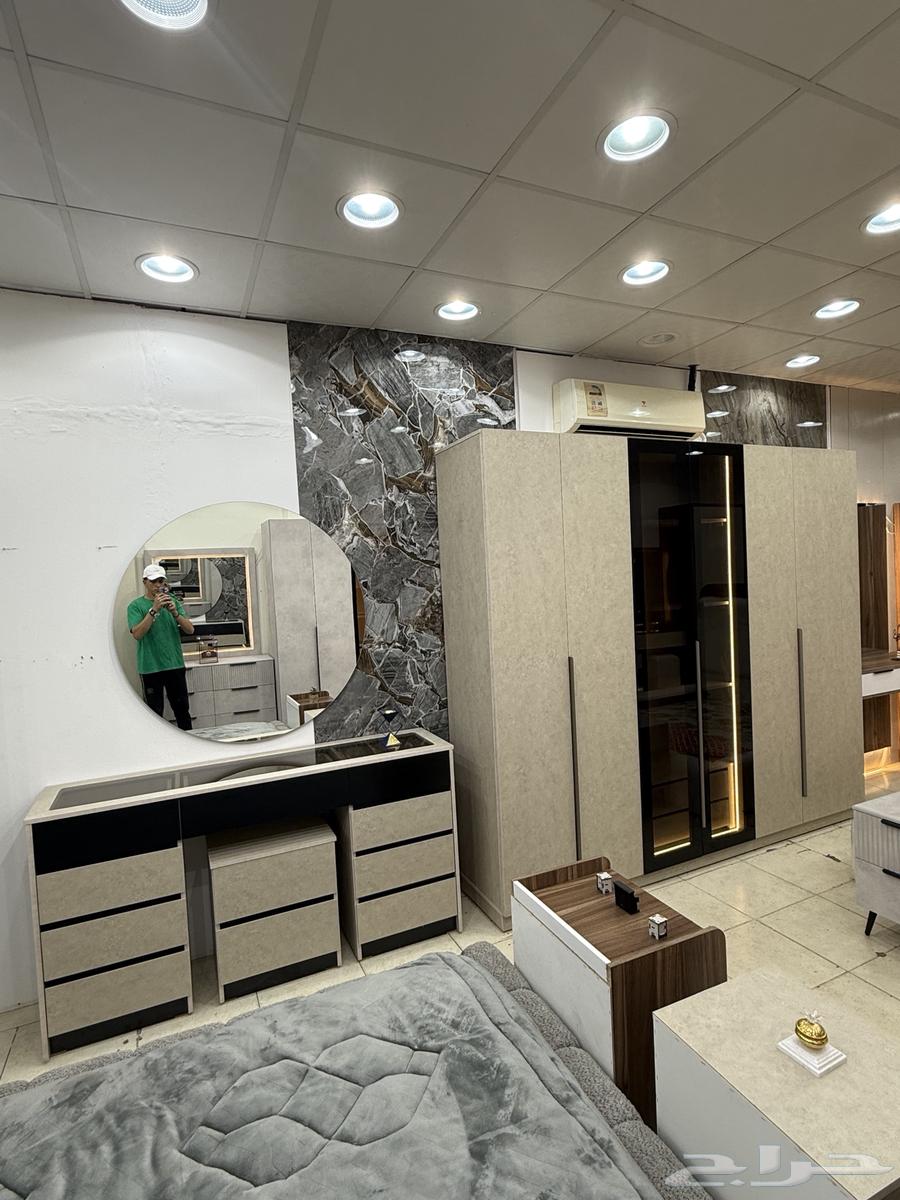 Offering a complete bedroom set, two of them on offer for 3500, any room for 350064469126483713110