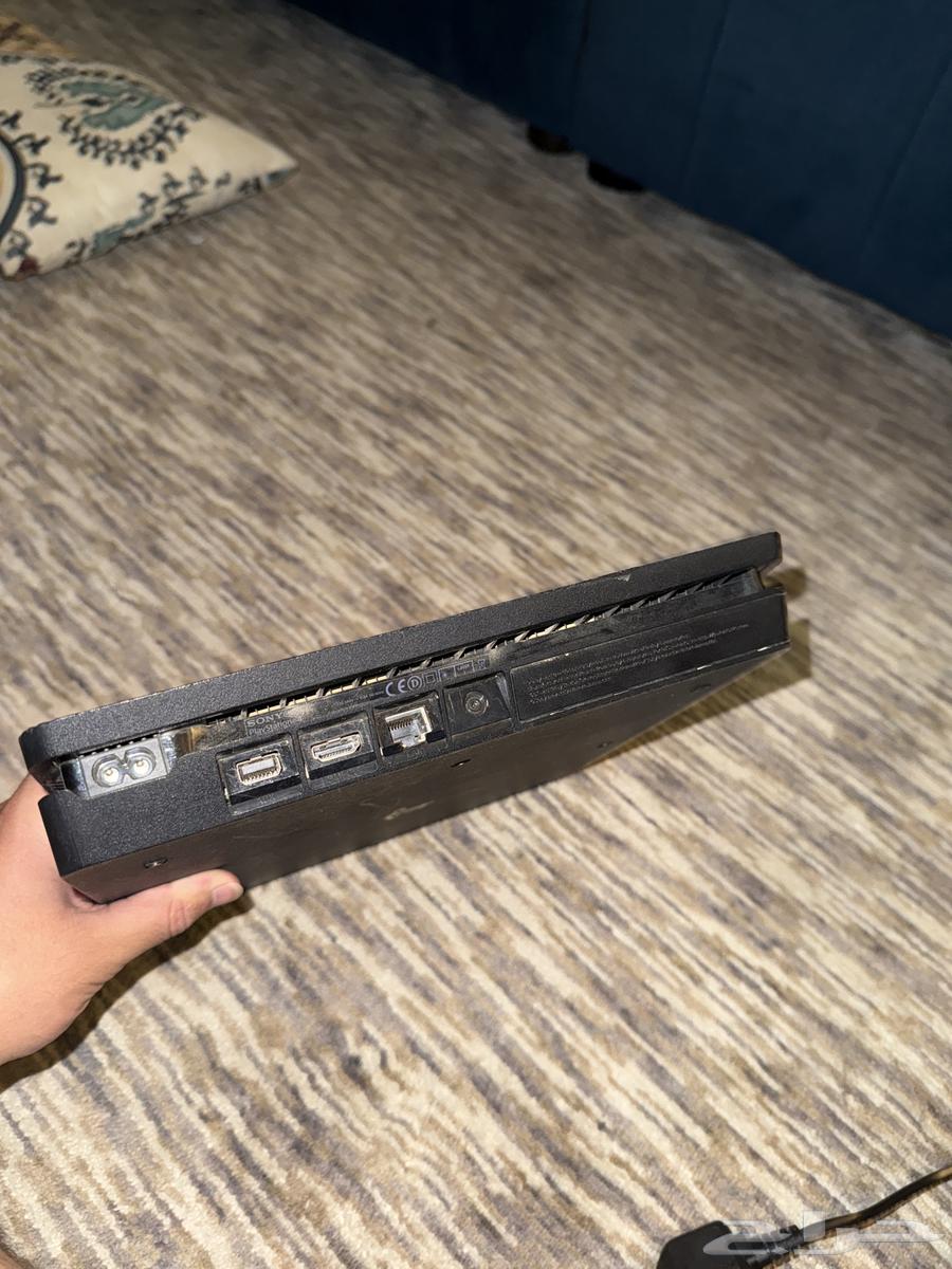 Sony 4 for sale, not maintained, no hand, not maintained64465409525889114