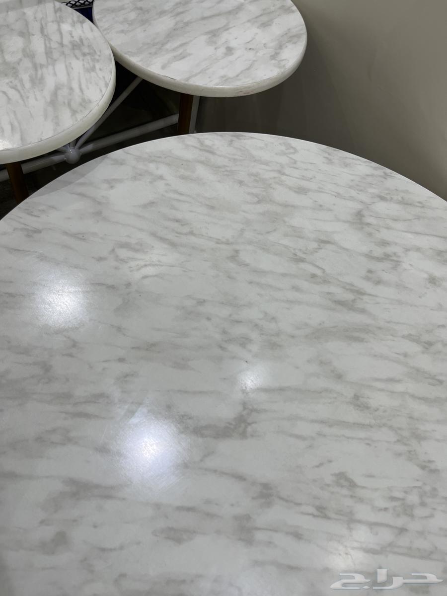 Coffee table with 6 chairs, marble condition very good, nothing wrong with it64468936343042112