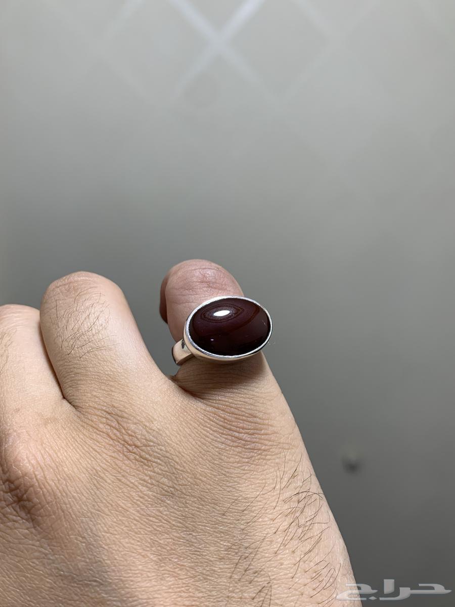 خاتم عقيق كبدي فضة صياغة ملكية تفصيل يدوي فاخر64465479576833110