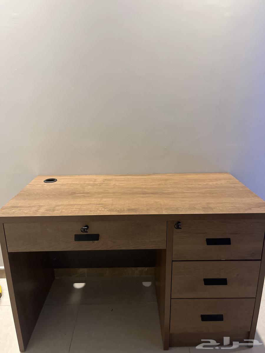 مكتب خشبي عملي بمقاس120x60x75 بالون الخشبي200ريال64468920418179112