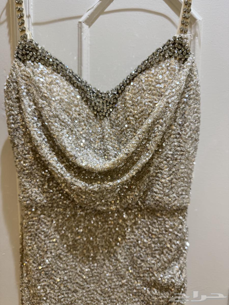 فساتين للبيع والله العظيم ملبوس لمره وحده وجديد64464789425155111