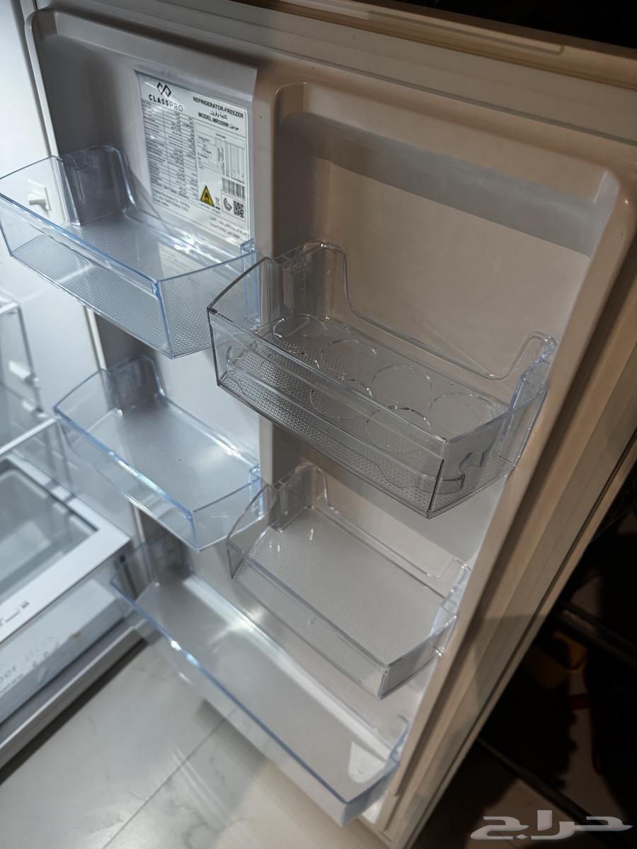 Clean Class Pro Refrigerator with Freezer64466460406401113