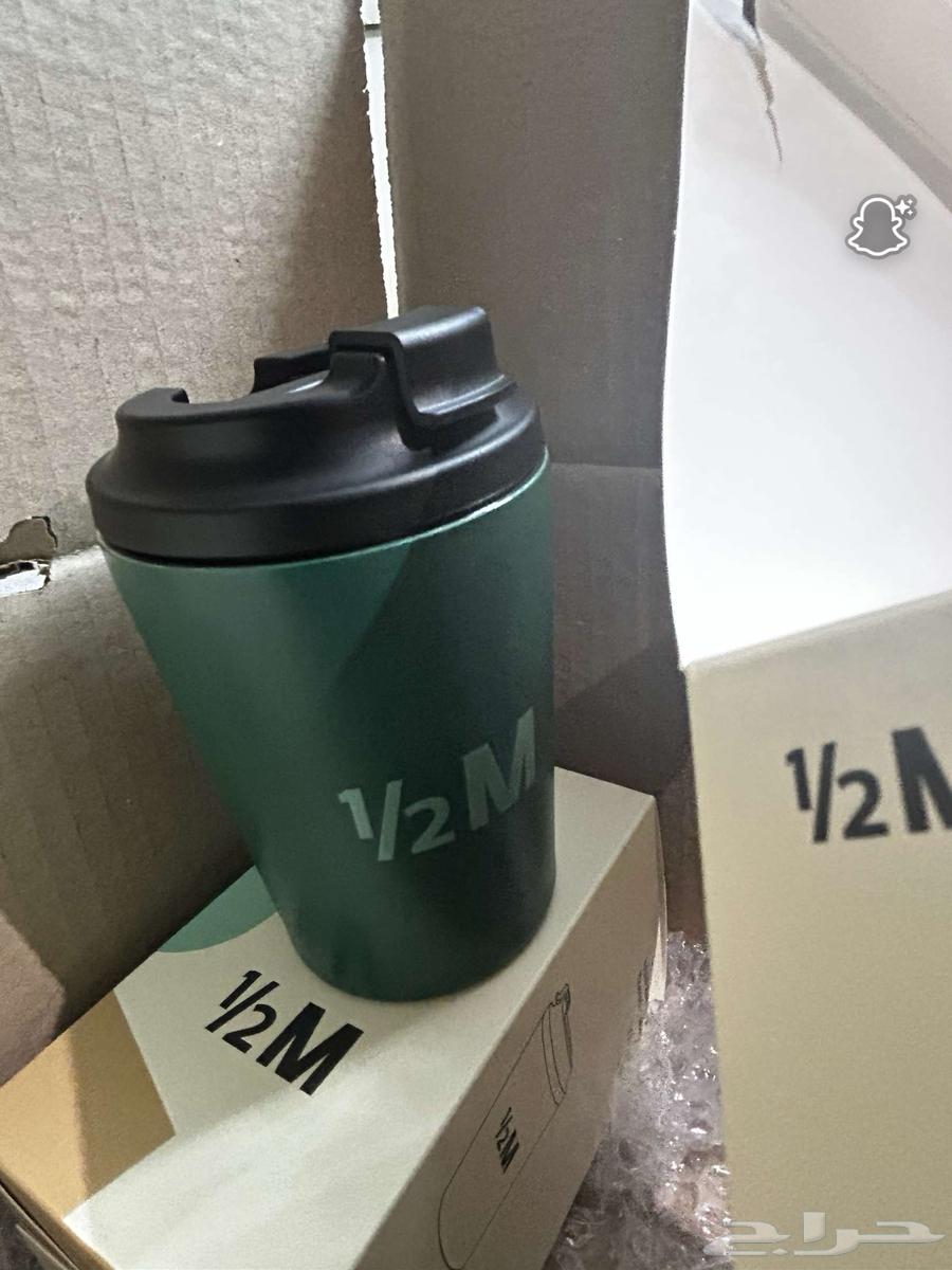 The new Half Million Burger, Al-Fazaa Burger, available in large quantities, cold and hot64470429840771112