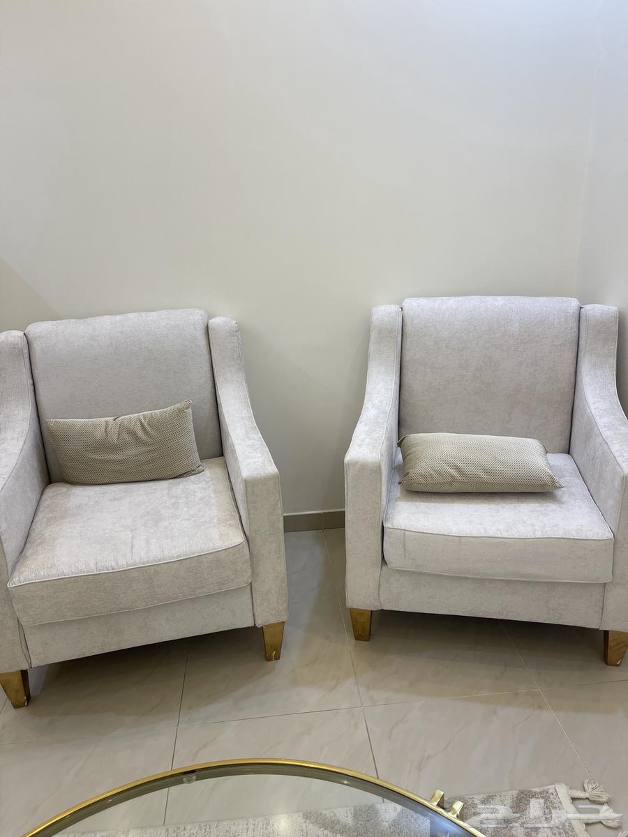 Almost new table64471540161281111