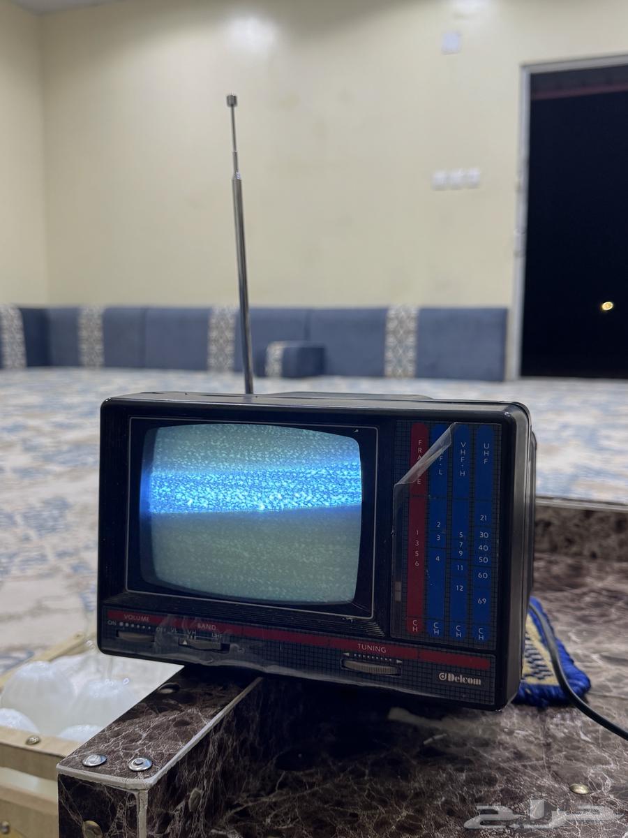 Old small television64465170087939110