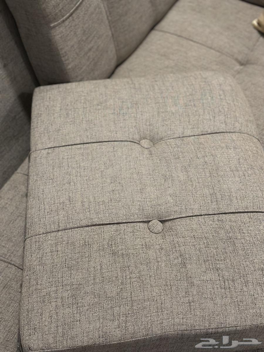 كنب صاله مكون 6 قطع نظيف جدا وشبه جديد فيه زر طايح واحد بس64468412226051114