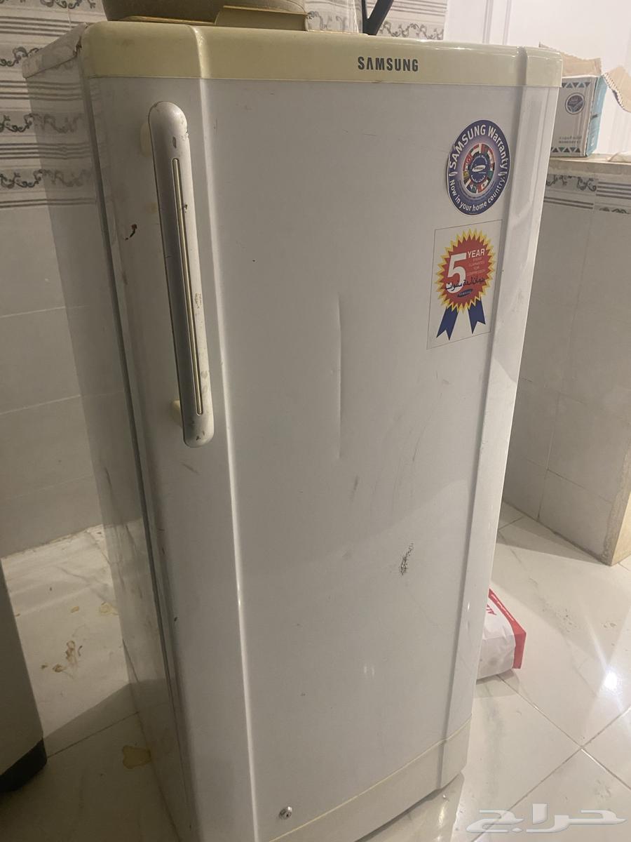 عندي ثلاجه وسط للبيع64470360966401110