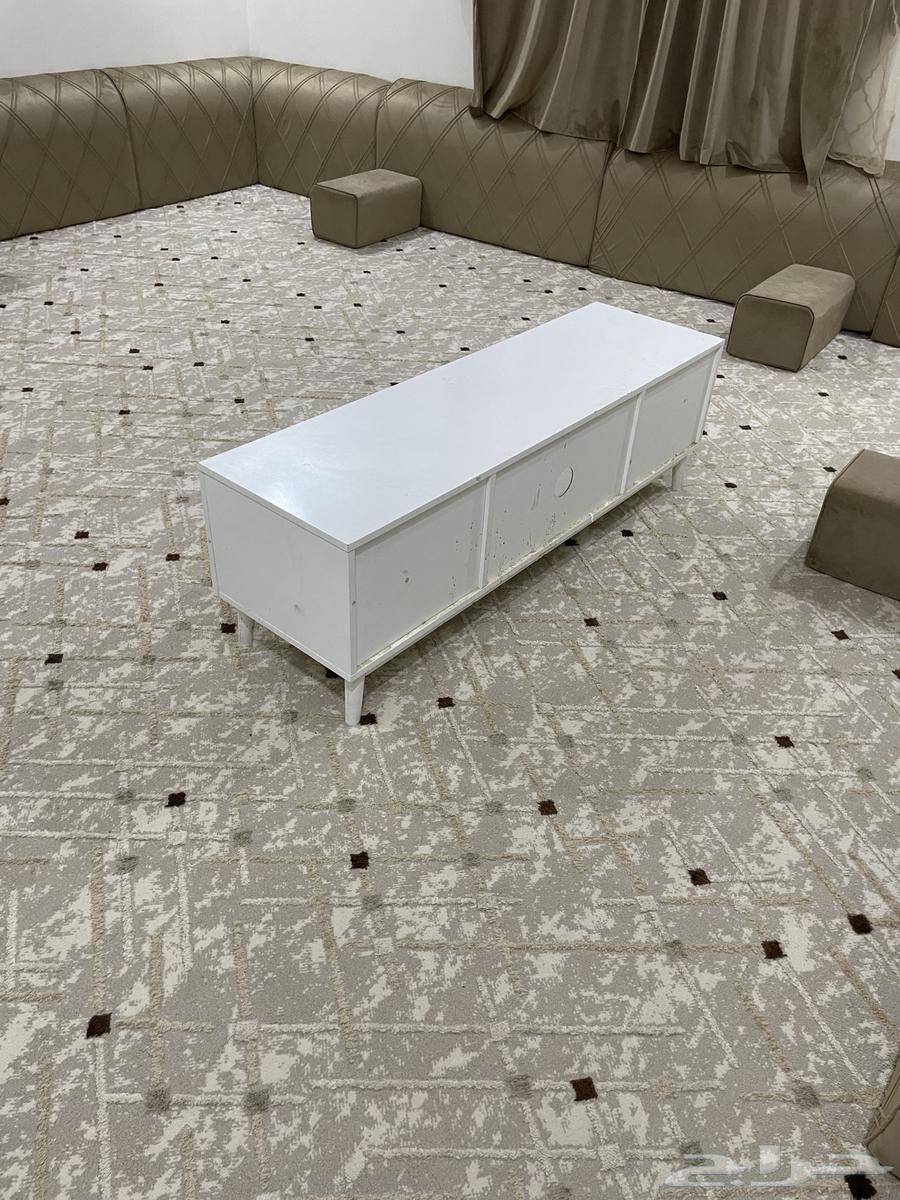 طاوله مستخدم للبيع الي في المهدية انا اجيبها لك مجانا64467522423554110