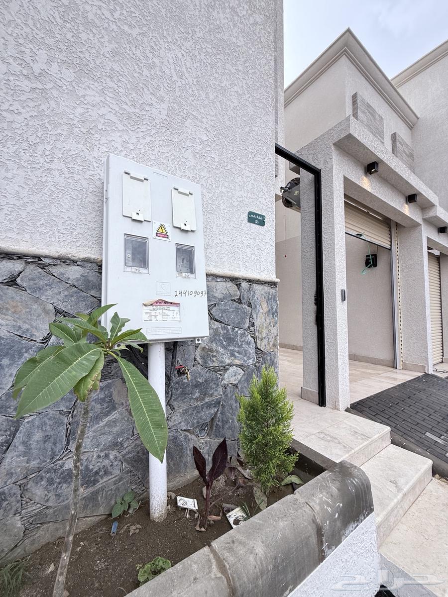 For sale, ground floor apartments, 7 rooms, Al-Musayfiah district, private entrance, price 550 thousand64142980511491113
