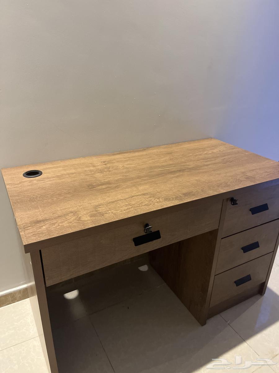 مكتب خشبي عملي بمقاس120x60x75 بالون الخشبي200ريال64468920418179110