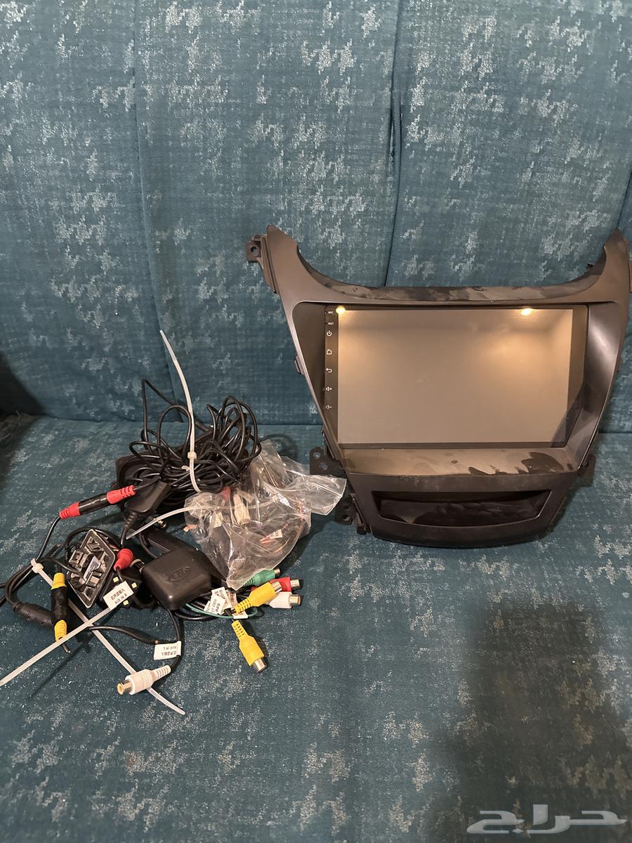 شاشة سياره64469711628163111