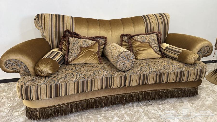 Sofa for sale with tables64464702697987111