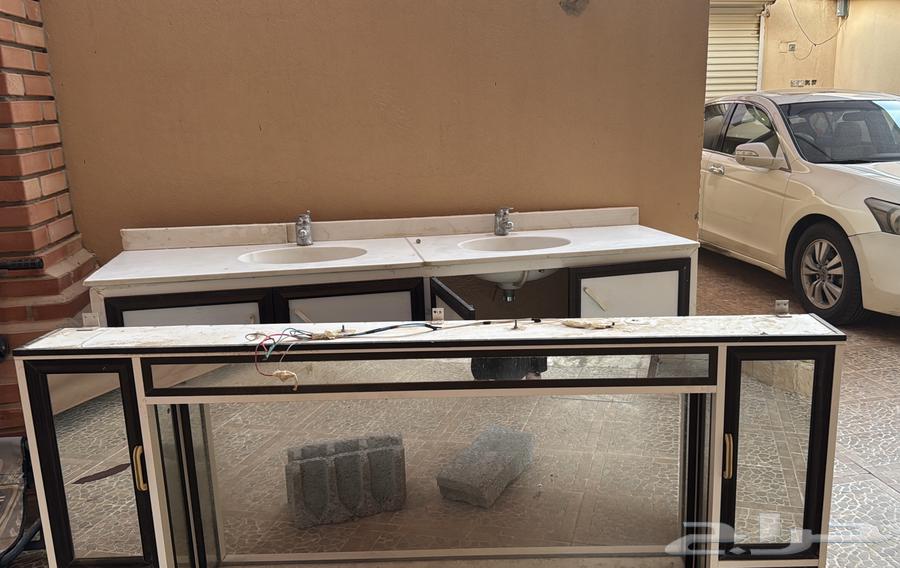 شباك ألمنيوم ثنتين بحاله جيده التوصل واتس64525219774210112