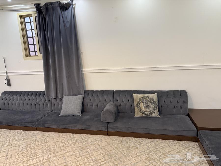 Wooden base floor sofa64469292695939113